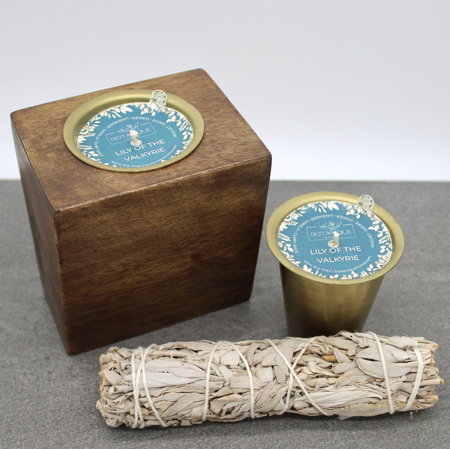 Refillable Rustic Mango Wood Candle Collection